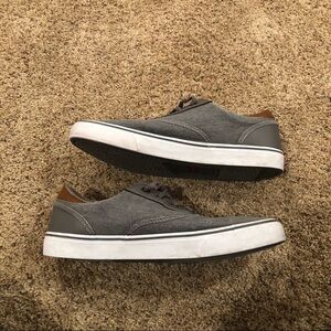Levi’s / Mens / Fashion Sneakers / Color: Grey - Brown  / Size 9.5